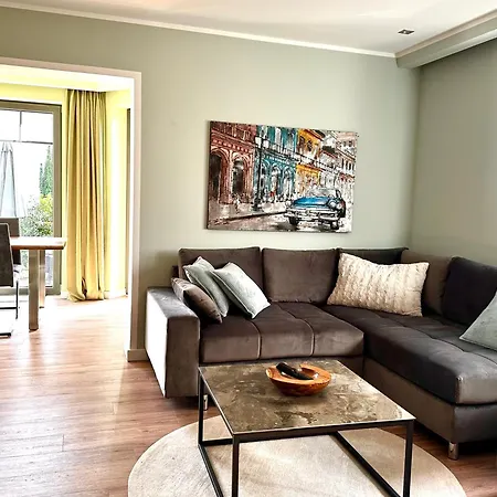 Villa Summergreen Apartments-3